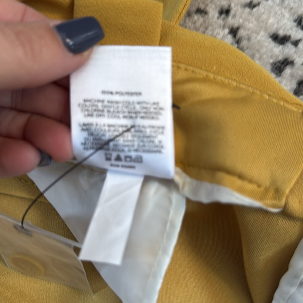 Express Ankle Chic Mustard Yellow High-Waisted Trousers
Size 00R - Picture 7 of 13